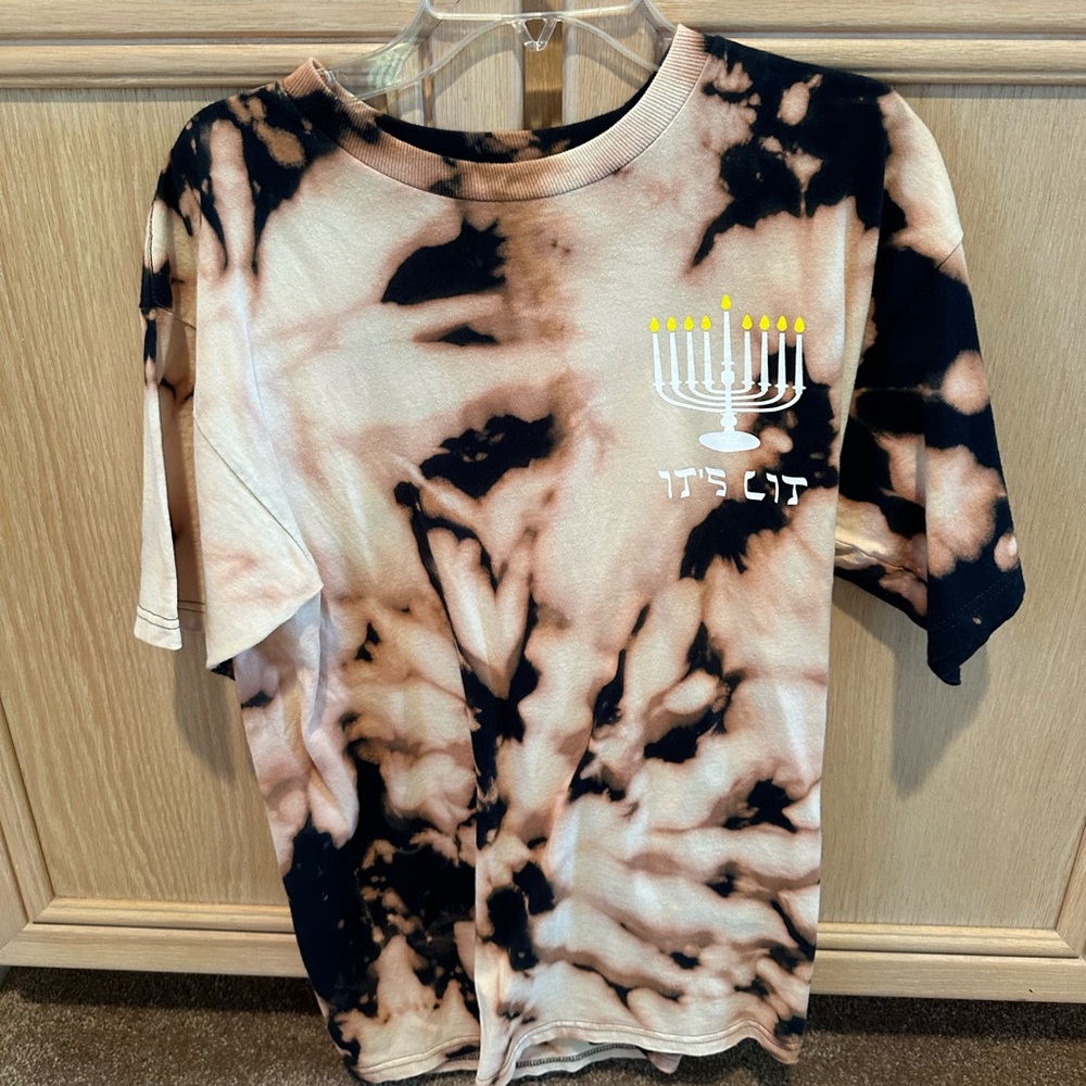 Blue crown tie-dye Hanukkah It’s Lit T-shirt medium